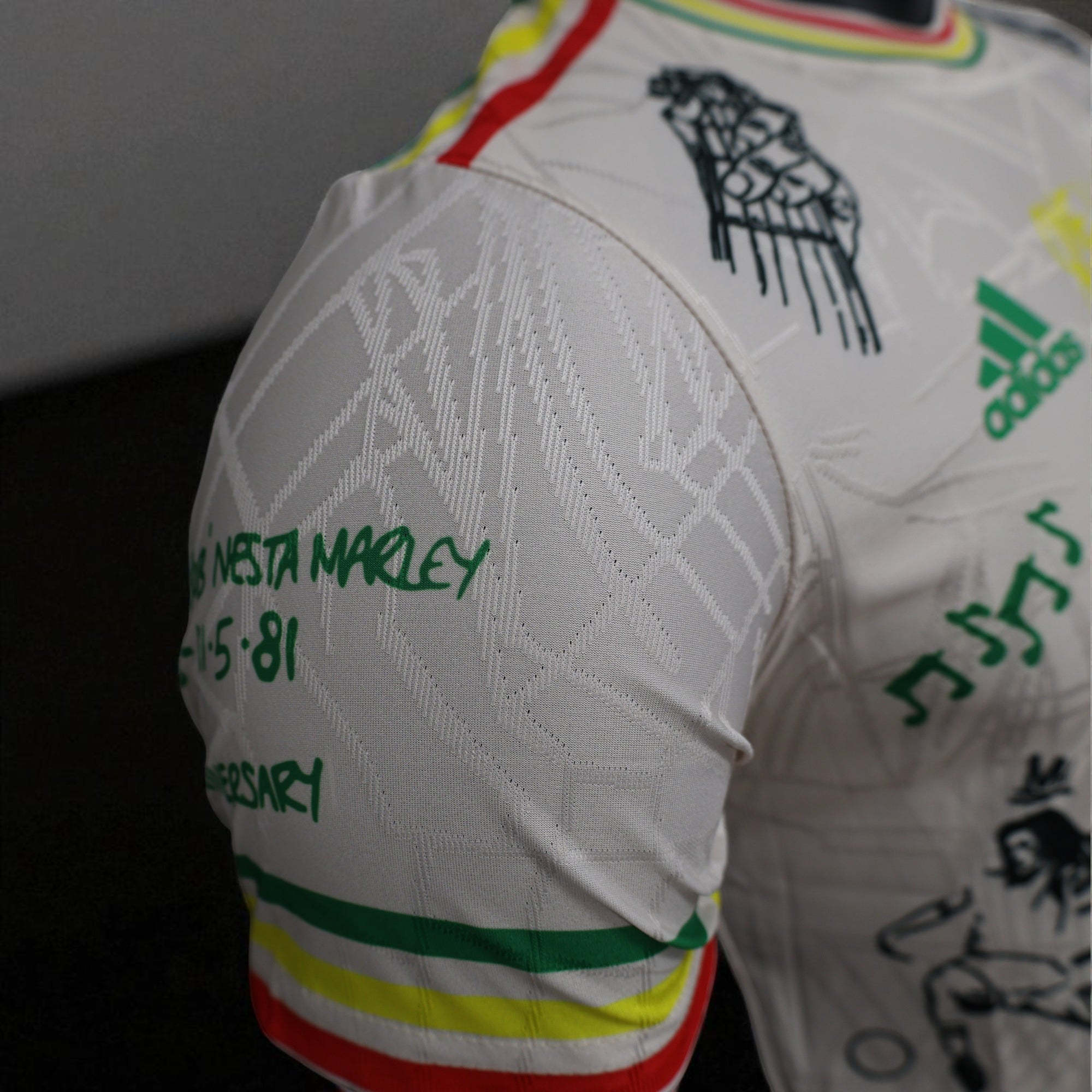 🌍 Maillot Ajax x Bob Marley – "One Love" Édition Spéciale 🇯🇲