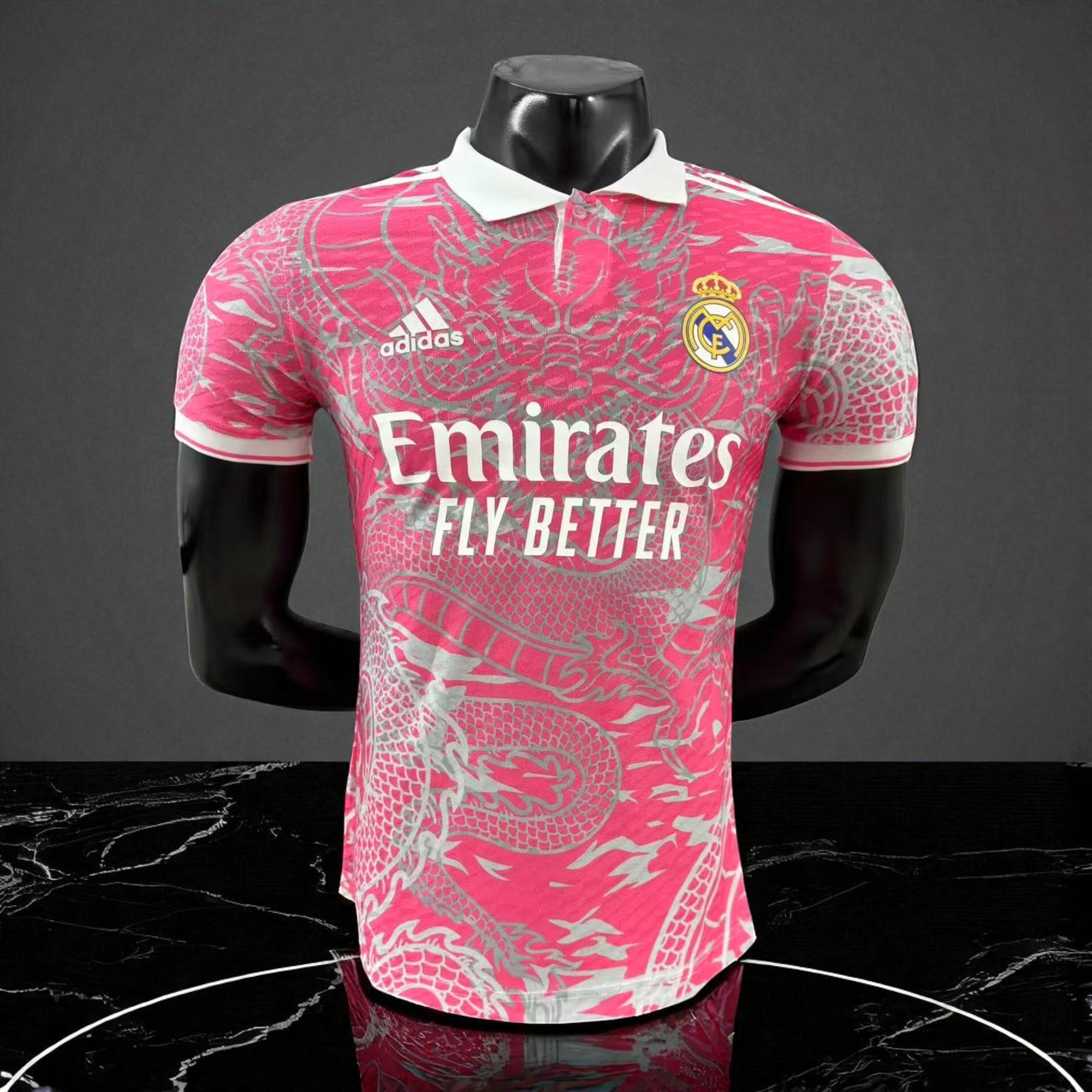 🐉 Maillot Real Madrid Rose Dragon – Édition Spéciale Collector 2025