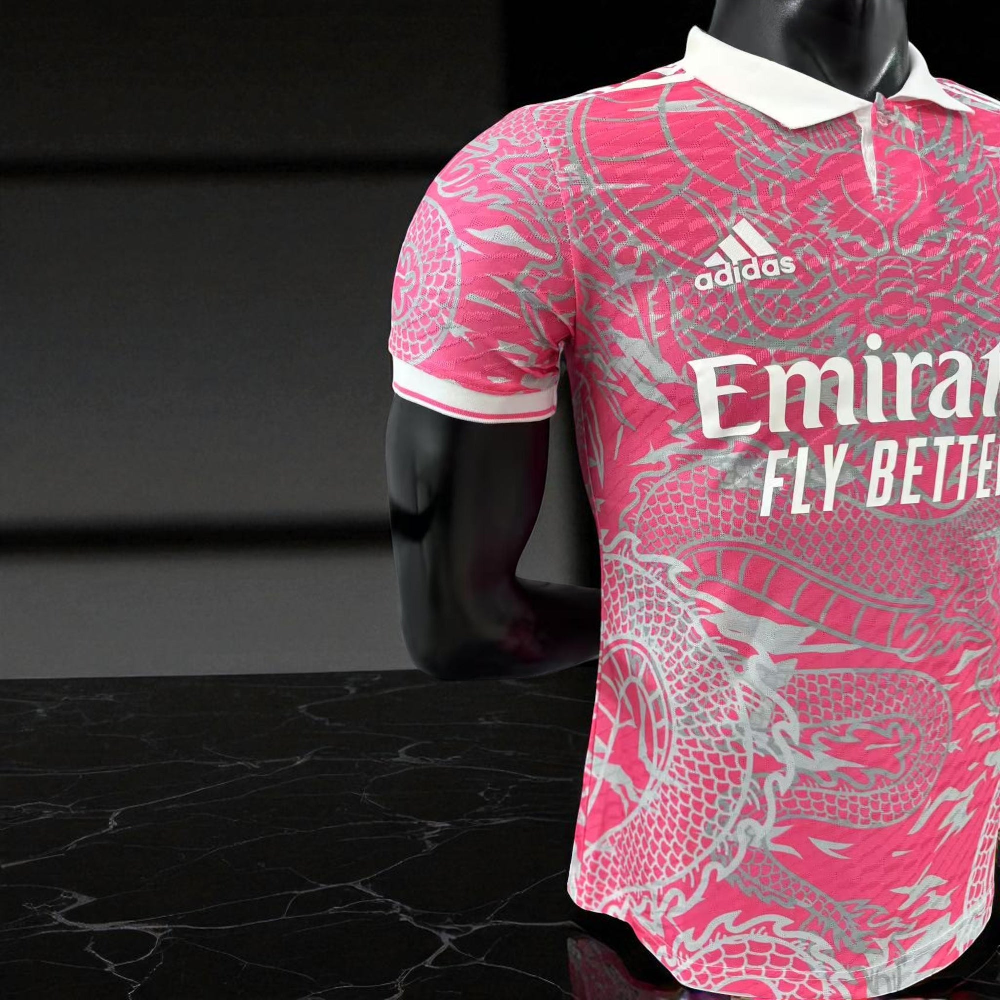 🐉 Maillot Real Madrid Rose Dragon – Édition Spéciale Collector 2025
