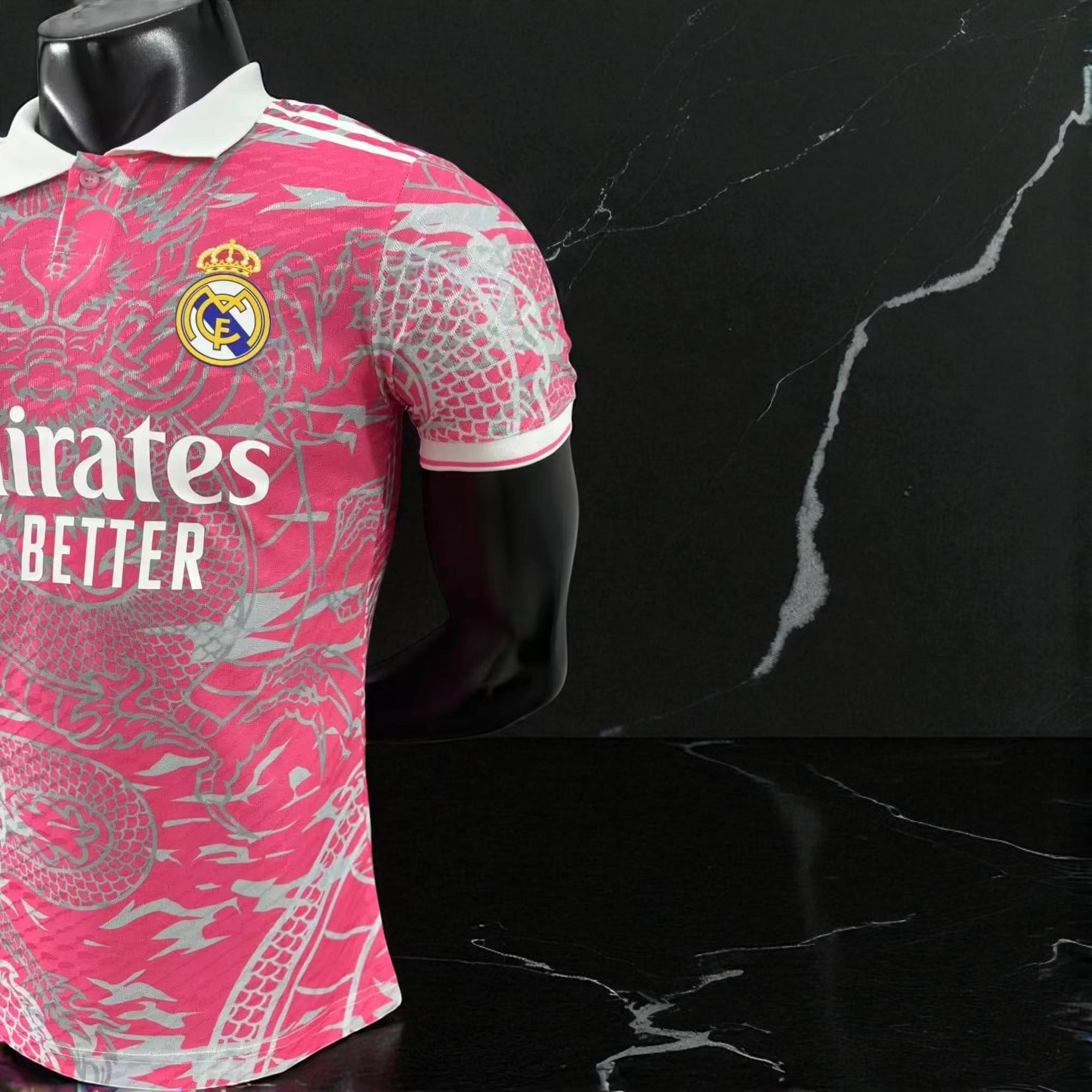 🐉 Maillot Real Madrid Rose Dragon – Édition Spéciale Collector 2025