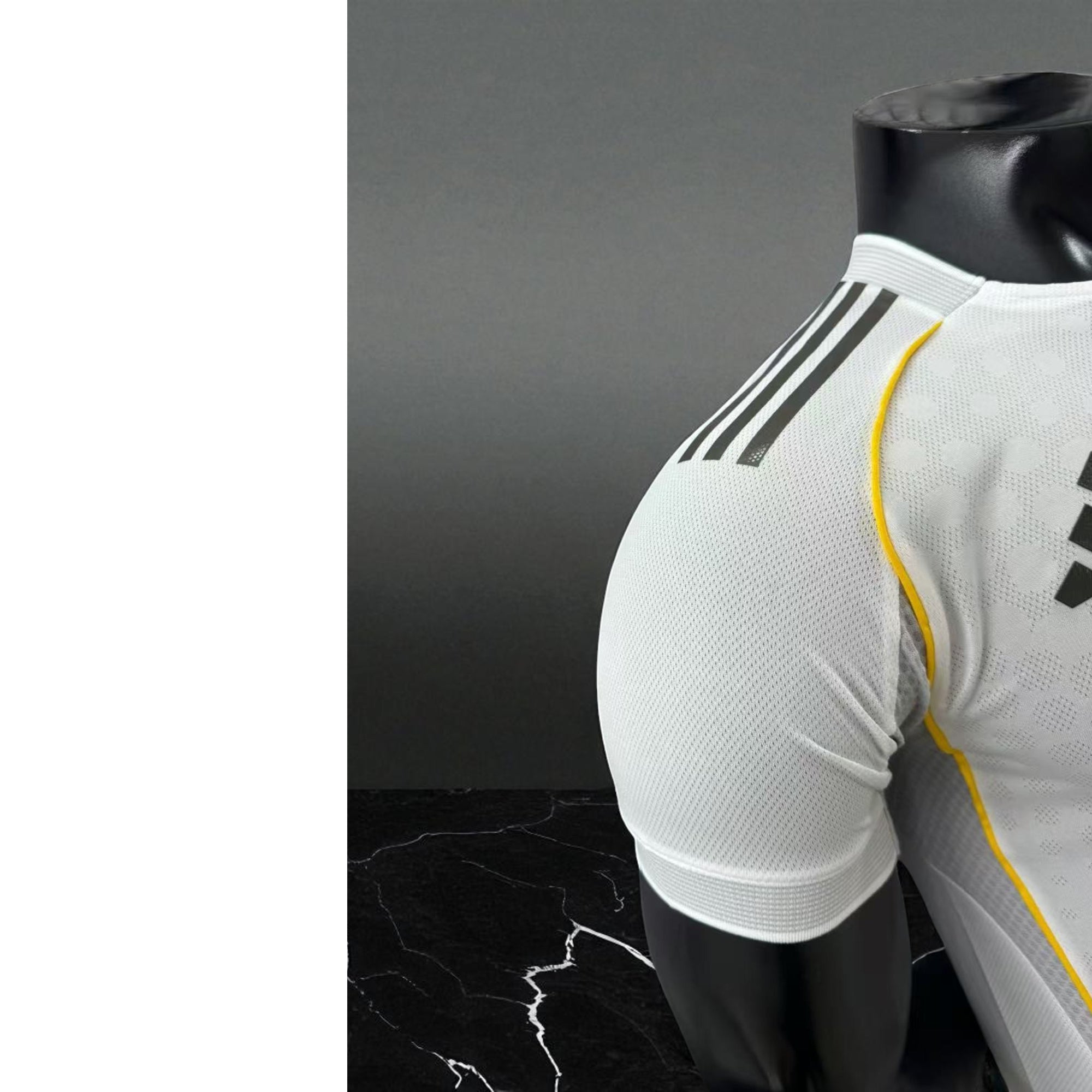 🤍 Maillot Real Madrid Domicile 2025/26 – Édition Authentique Adidas
