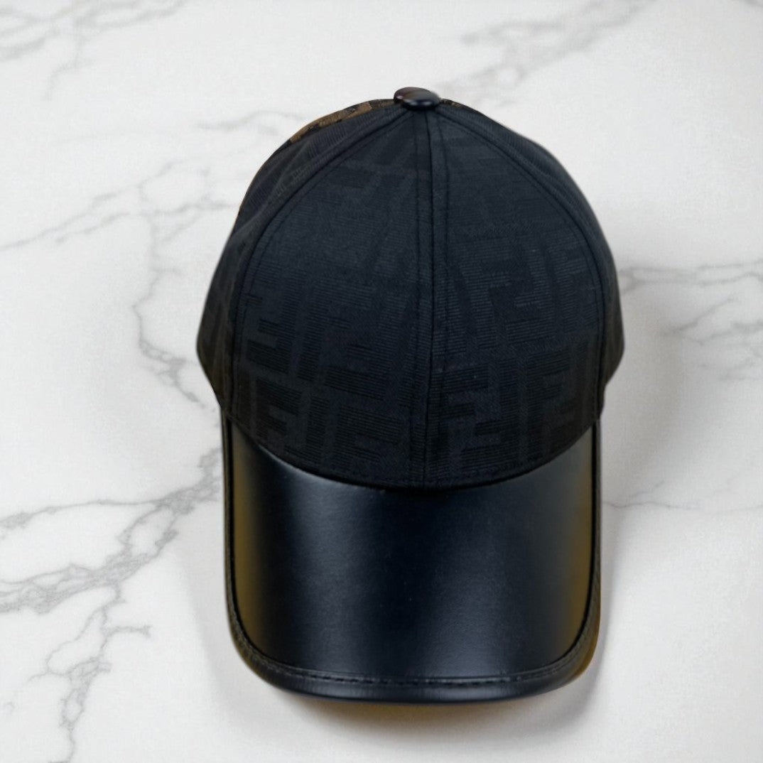 🧢 Casquette Fendi FF Luxe – Visière Cuir & Monogramme Intégral